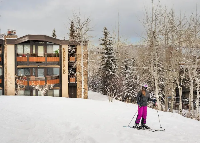 Laurelwood Condominiums 303